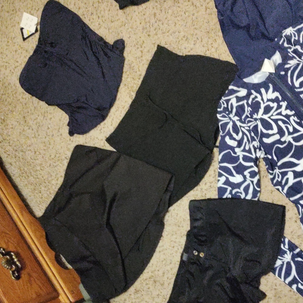 9 NEW swim suit pieces Coco Reef, Old Navy - Picture 3 of 3